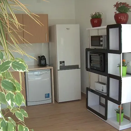 Nira House Luxury & Simplicity בית נופש