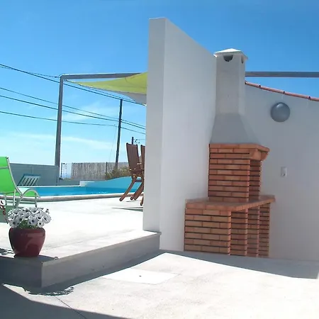 Nira House Luxury & Simplicity *