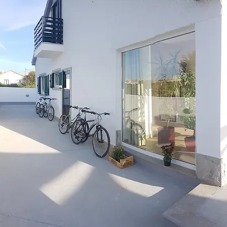 Nira House Luxury & Simplicity Ferienhaus *