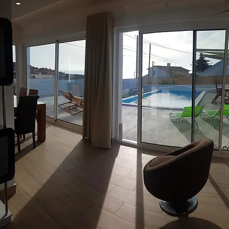 Nira House Luxury & Simplicity בית נופש *